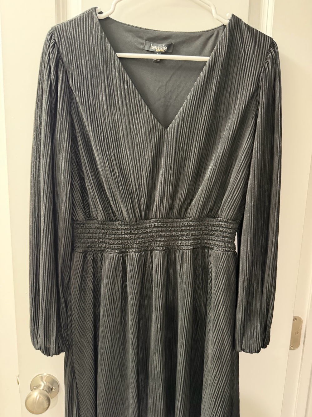 Kensie Black V-Neck Long Sleeve Pleated Smocked Waist Dress - Picture 6 of 6